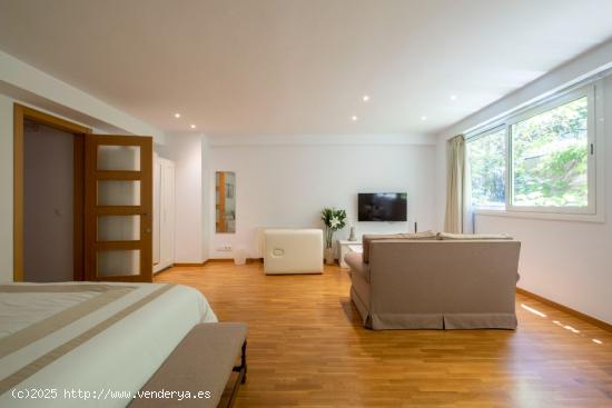 Triplex en venta en la calle Gosol - BARCELONA