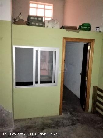 LOCAL EN VENTA EN EXELENTE UBICACIÓN - VALENCIA