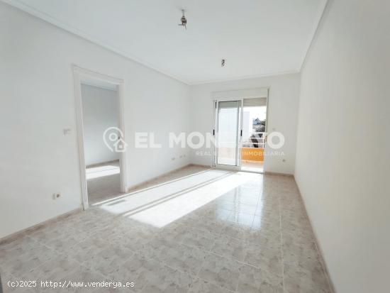 Fantástico apartamento con piscina comunitaria en San Miguel de Salinas, Alicante - ALICANTE