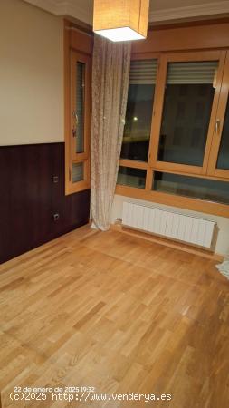 APARTAMENTO EN CELLOPHANE - BURGOS