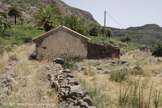 Venta de Terreno de 6,554 m² con Vivienda en La Gomera Vegaipala – ¡Oportunidad Única!! - SANTA