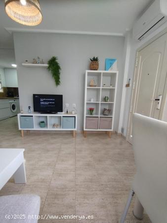 Precioso bungalow en Torrevieja (Pueblo Marino Torreblanca ) Alicante - ALICANTE