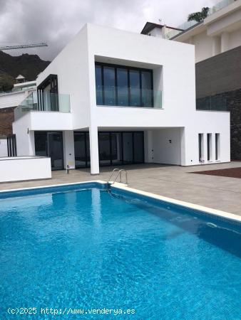 Ocean view villa for sale - SANTA CRUZ DE TENERIFE