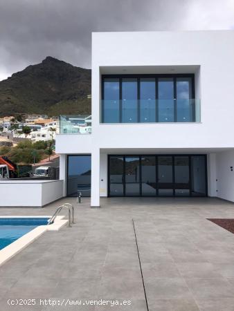 Ocean view villa for sale - SANTA CRUZ DE TENERIFE