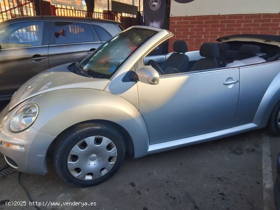  Volkswagen Beetle Cabrio 1.6 - Cornellà 