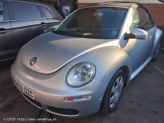 Volkswagen Beetle Cabrio 1.6 - Cornellà