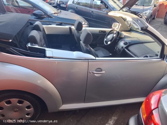 Volkswagen Beetle Cabrio 1.6 - Cornellà