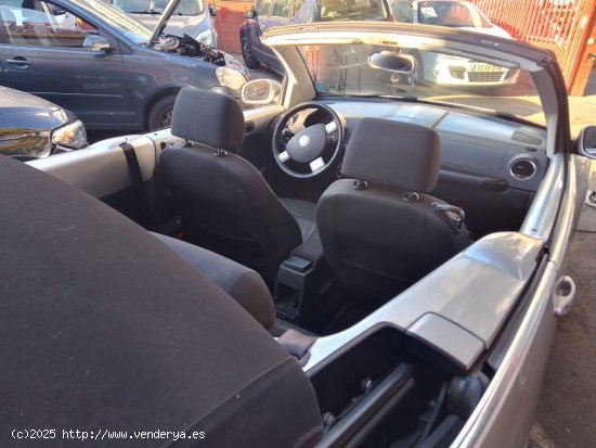 Volkswagen Beetle Cabrio 1.6 - Cornellà