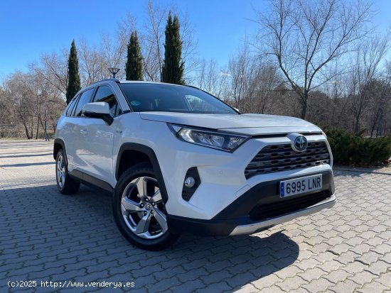 Toyota Rav4 Advance 220H 2.5 218cv. *IVA deducible* *Garantía Toyota* *Año 2021* *Nacional* - Madr