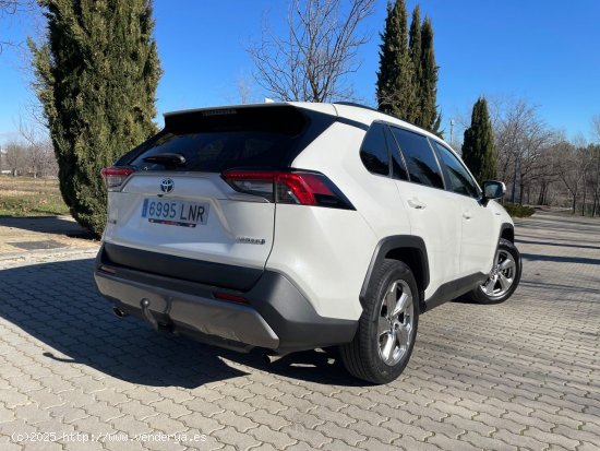 Toyota Rav4 Advance 220H 2.5 218cv. *IVA deducible* *Garantía Toyota* *Año 2021* *Nacional* - Madr