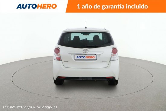 Toyota Verso 2.0 D-4D Advance - 