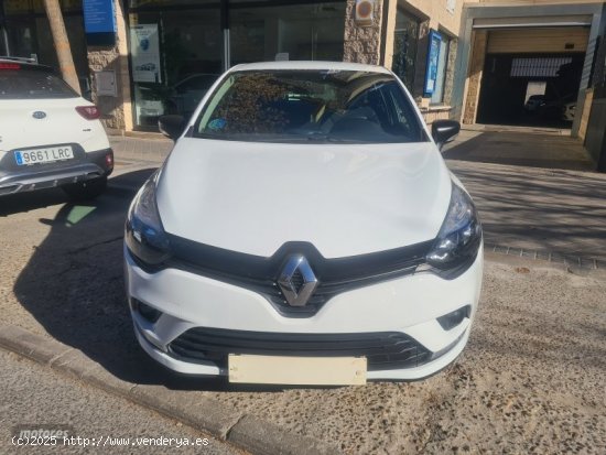 Renault Clio Buisness tce glp 90cv de 2019 con 90.000 Km por 9.995 EUR. en Madrid