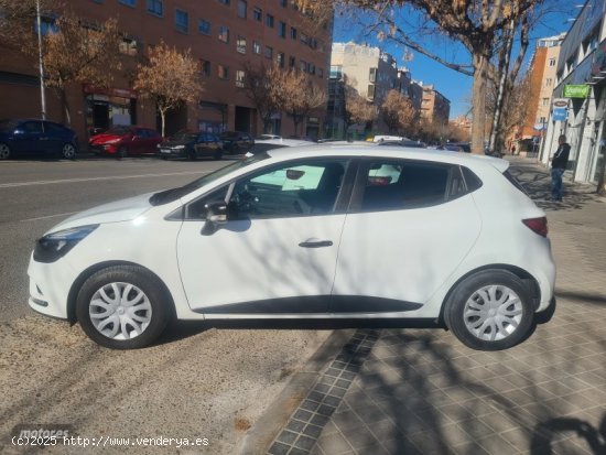 Renault Clio Buisness tce glp 90cv de 2019 con 90.000 Km por 9.995 EUR. en Madrid