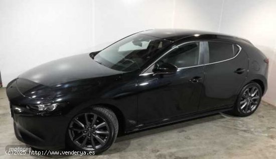 Mazda Mazda3 2.0 e-Skyactiv-G Evolution 90kW de 2021 con 52.519 Km por 18.990 EUR. en Madrid