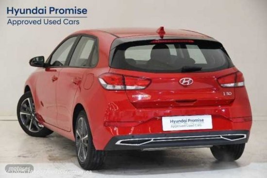 Hyundai i30 1.5 DPI Klass SLX 110 de 2024 con 4.795 Km por 20.700 EUR. en Navarra