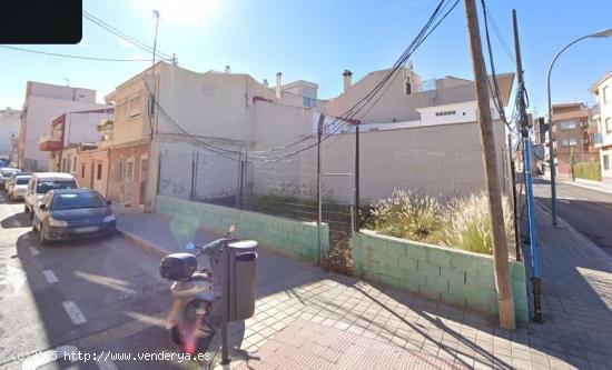  SE VENDE SOLAR PARA CONSTRUIR / POSIBILIDAD DE 3 PLANTAS - ALICANTE 