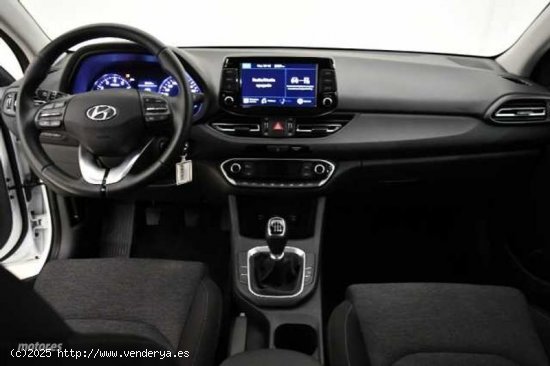 Hyundai i30 1.5 DPI Klass SLX 110 de 2024 con 6.284 Km por 20.700 EUR. en Navarra