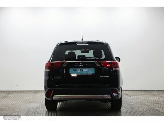 Mitsubishi Outlander 200 MPI Motion 2WD CVT 110 kW (150 CV) de 2016 con 126.229 Km por 16.900 EUR. e