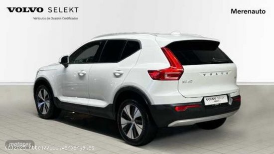 Volvo XC40 1.5 T3 MOMENTUM PRO AUTO 163 CV de 2021 con 32.978 Km por 27.900 EUR. en A Coruna