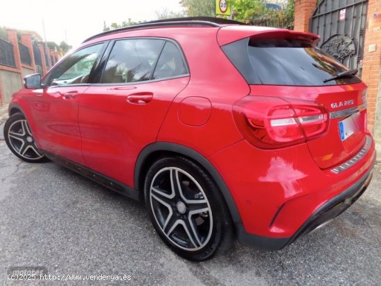 Mercedes Clase GLA 220D 4 MATIC AMG F1 PANORAMICO-NAVI-CAM-PIEL-FULLL de 2015 con 237.000 Km por 15.