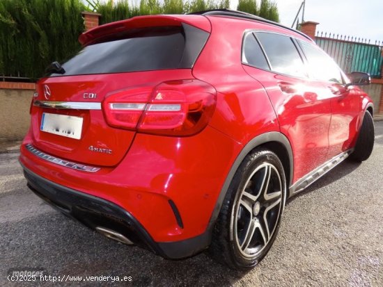 Mercedes Clase GLA 220D 4 MATIC AMG F1 PANORAMICO-NAVI-CAM-PIEL-FULLL de 2015 con 237.000 Km por 15.