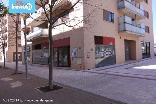 Local en calle céntrica de Sarriguren. - NAVARRA