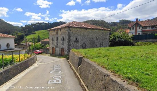 Casa de piedra en Otañes - CANTABRIA