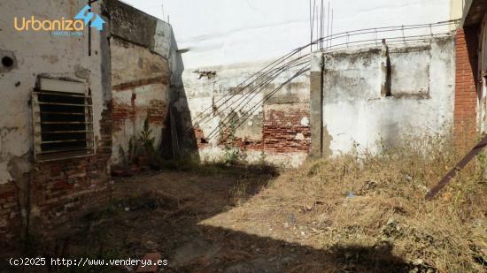 casa en san roque para reformar con garaje y patio amplio - BADAJOZ