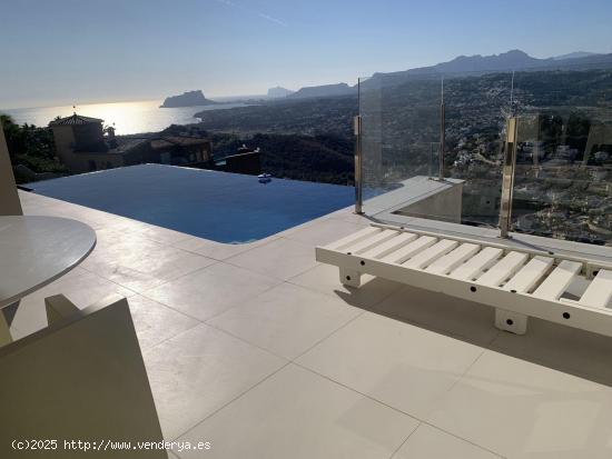  Villa con vistas inmejorables al mar en una planta - ALICANTE 