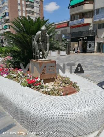 MAGNIFICO PISO EN ALQUILER POR HABITACIONES EN EL CENTRO DE MURCIA - MURCIA