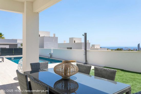 Villa en venta a estrenar en Finestrat (Alicante)