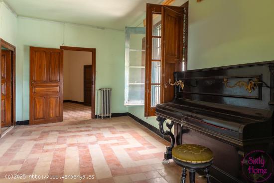 Casa señorial en el centro de Calatorao - ZARAGOZA