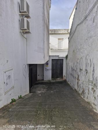 SE VENDE PLAZA DE PARKING EN EL CENTRO DE MEDINA SIDONIA - CADIZ