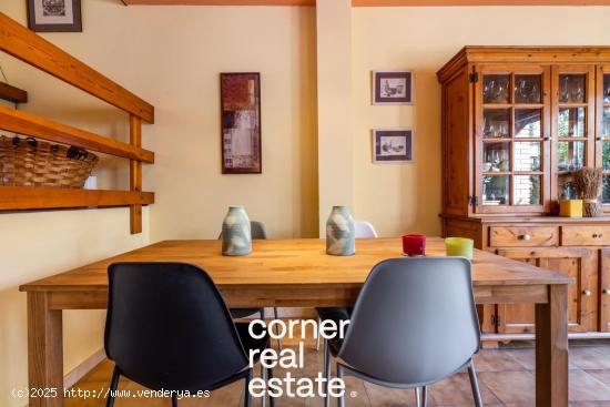 CHALET ADOSADO EN VENTA EN ZONA SANT DOMÈNEC! - BARCELONA