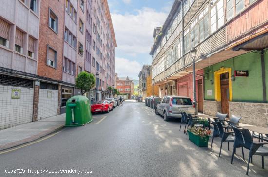 EDIFICIO CON LOCAL DE HOSTELERIA EN EL CENTRO DE SAMA DE LANGREO - ASTURIAS