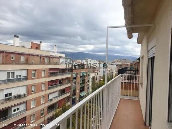 ** SE ALQUILA ESTUPENDO PISO EN ARABIAL ** - GRANADA