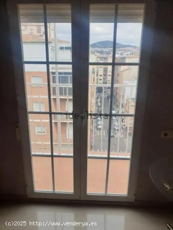 ** SE ALQUILA ESTUPENDO PISO EN ARABIAL ** - GRANADA