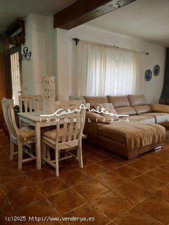 Casa a la venta cerca de Callosa de Ensarriá - ALICANTE