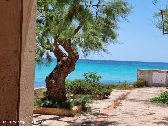 MARAVILLOSO PISO PRIMERA LINEA DE PLAYA EN SES COVETES - BALEARES