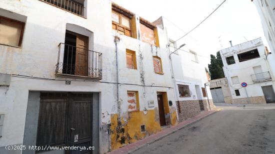  Casa en la parte alta de Alcanar - TARRAGONA 