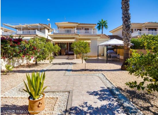  Casa adosada en Playa Flamenca, Torrevieja - ALICANTE 