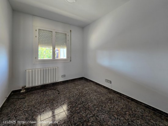 Unifamiliar adosada en venta  en Albatàrrec - Lleida