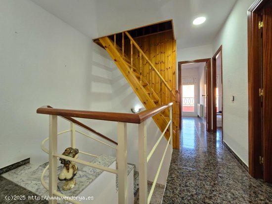 Unifamiliar adosada en venta  en Albatàrrec - Lleida