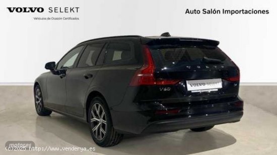 Volvo V 60 V60 Essential, B4 (diesel), Diesel de 2022 con 45.104 Km por 32.900 EUR. en Asturias