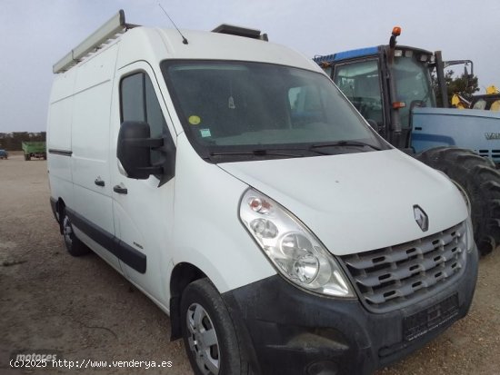 Renault Master FURGON L2H2 125 CV. de 2011 con 260.000 Km por 9.500 EUR. en Murcia