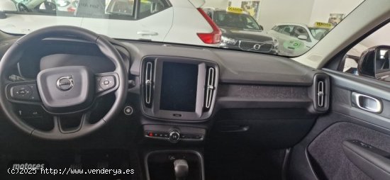 Volvo XC40 2.0 D3 150 de 2019 con 65.000 Km por 28.500 EUR. en Caceres