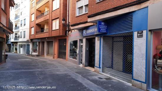 LOCAL CENTRICO EN ZONA COMERCIAL DE ALMANSA - ALBACETE