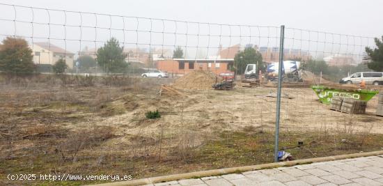 Urbis te ofrece unas parcelas en venta en Boecillo, Valladolid. - VALLADOLID