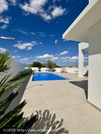 Villas de nueva construcción en Benijófar - ALICANTE