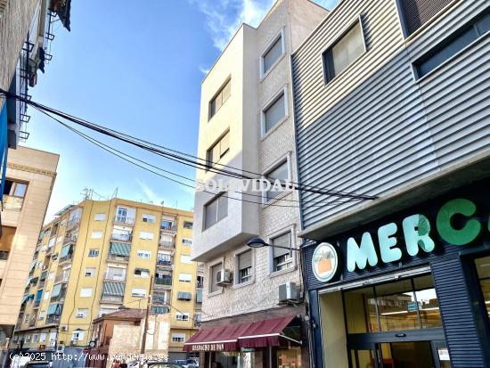  SOLAR URBANO EDIFICABLE EN EL CENTRO DE ORIHUELA, JUNTO A MERCADONA. LA PARCELA SUMA 349 METROS CUAD 